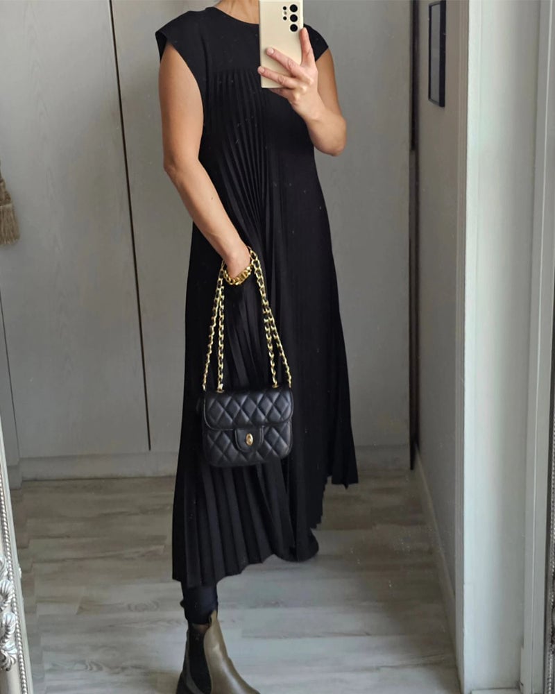 Claudia - Elegancia Atemporal y Comodidad