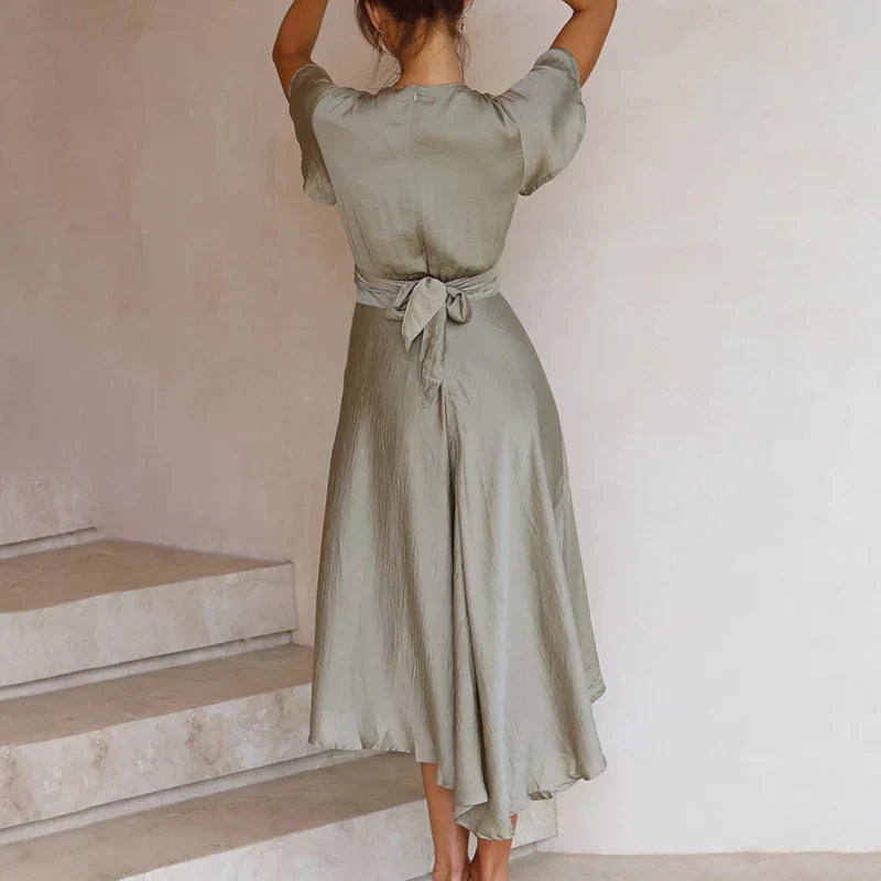 Clarice - Vestido Elegante Satinado