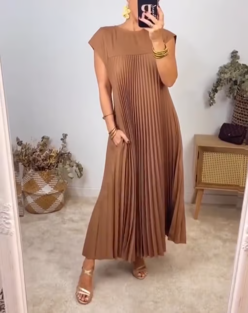 Claudia - Elegancia Atemporal y Comodidad